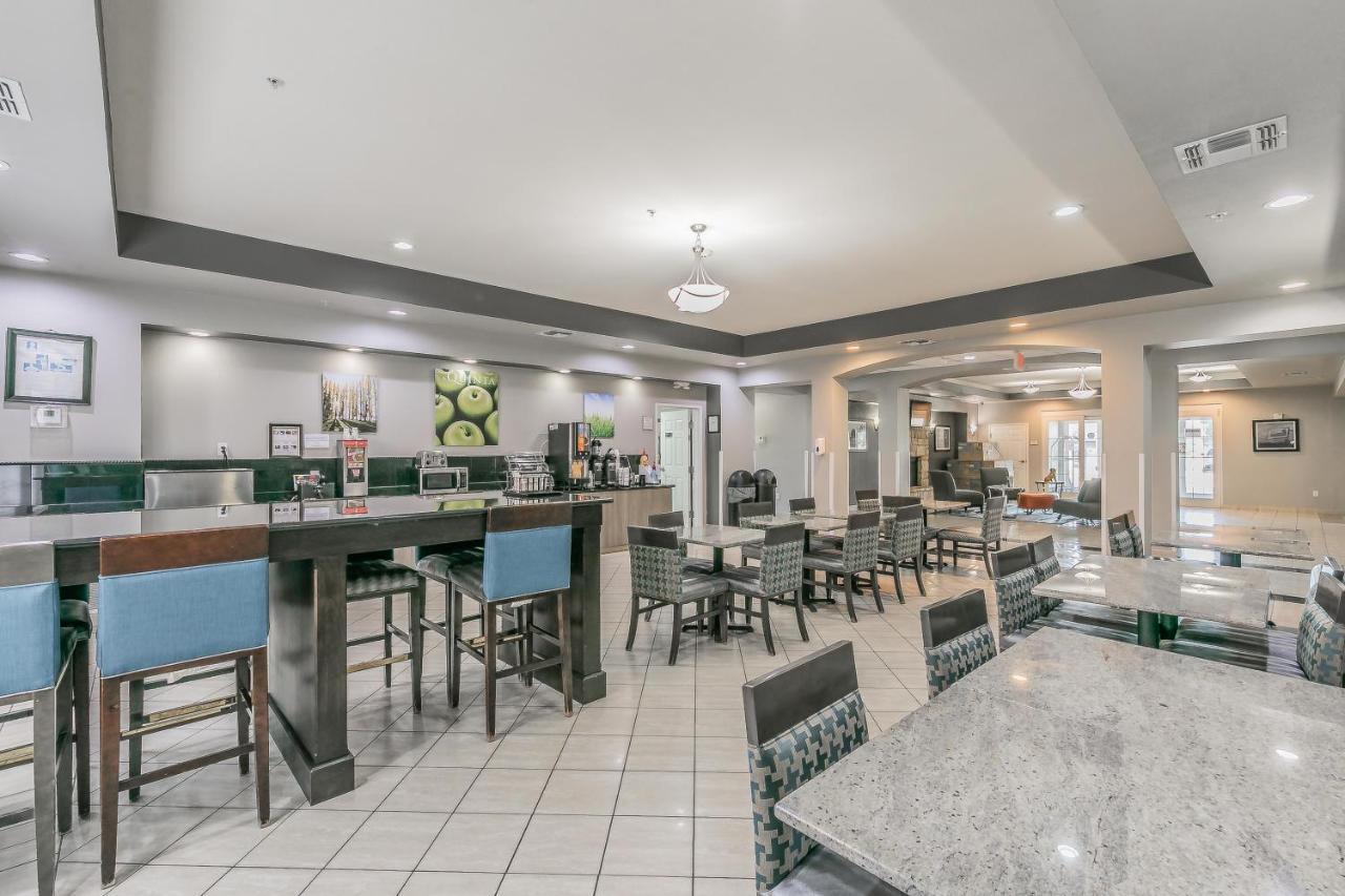 Hotel La Quinta By Wyndham Granbury Exterior foto